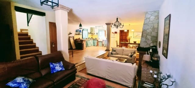 4 soveværelse Byhus til salg i Cortes de la Frontera - € 255.000 (Ref: 9254233)