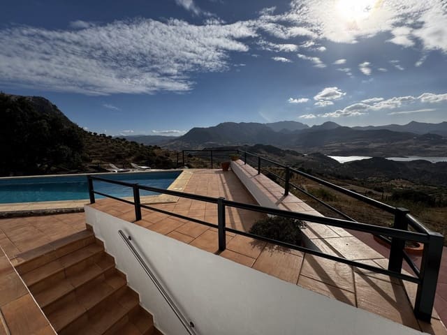 4 bedroom Finca/Country House for sale in El Gastor - € 430,000 (Ref: 9319838)