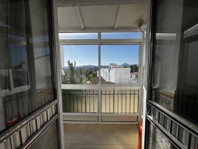 3 bedroom Townhouse for sale in Olvera - € 47,000 (Ref: 9325433)