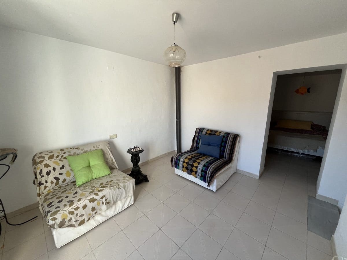 2 bedroom Townhouse for sale in Olvera - € 42,000 (Ref: 9356529)