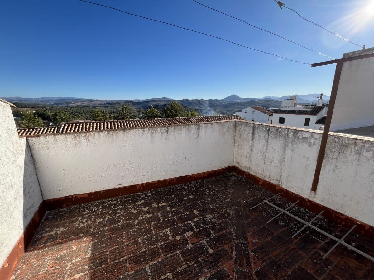 2 bedroom Townhouse for sale in Olvera - € 42,000 (Ref: 9356529)