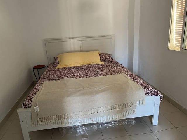 2 bedroom Townhouse for sale in Olvera - € 42,000 (Ref: 9356529)