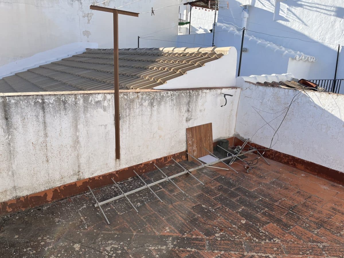 2 bedroom Townhouse for sale in Olvera - € 42,000 (Ref: 9356529)