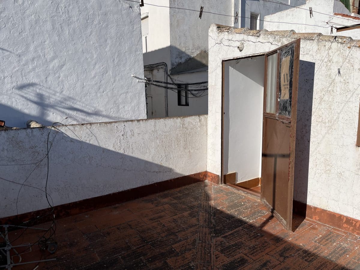 2 bedroom Townhouse for sale in Olvera - € 42,000 (Ref: 9356529)