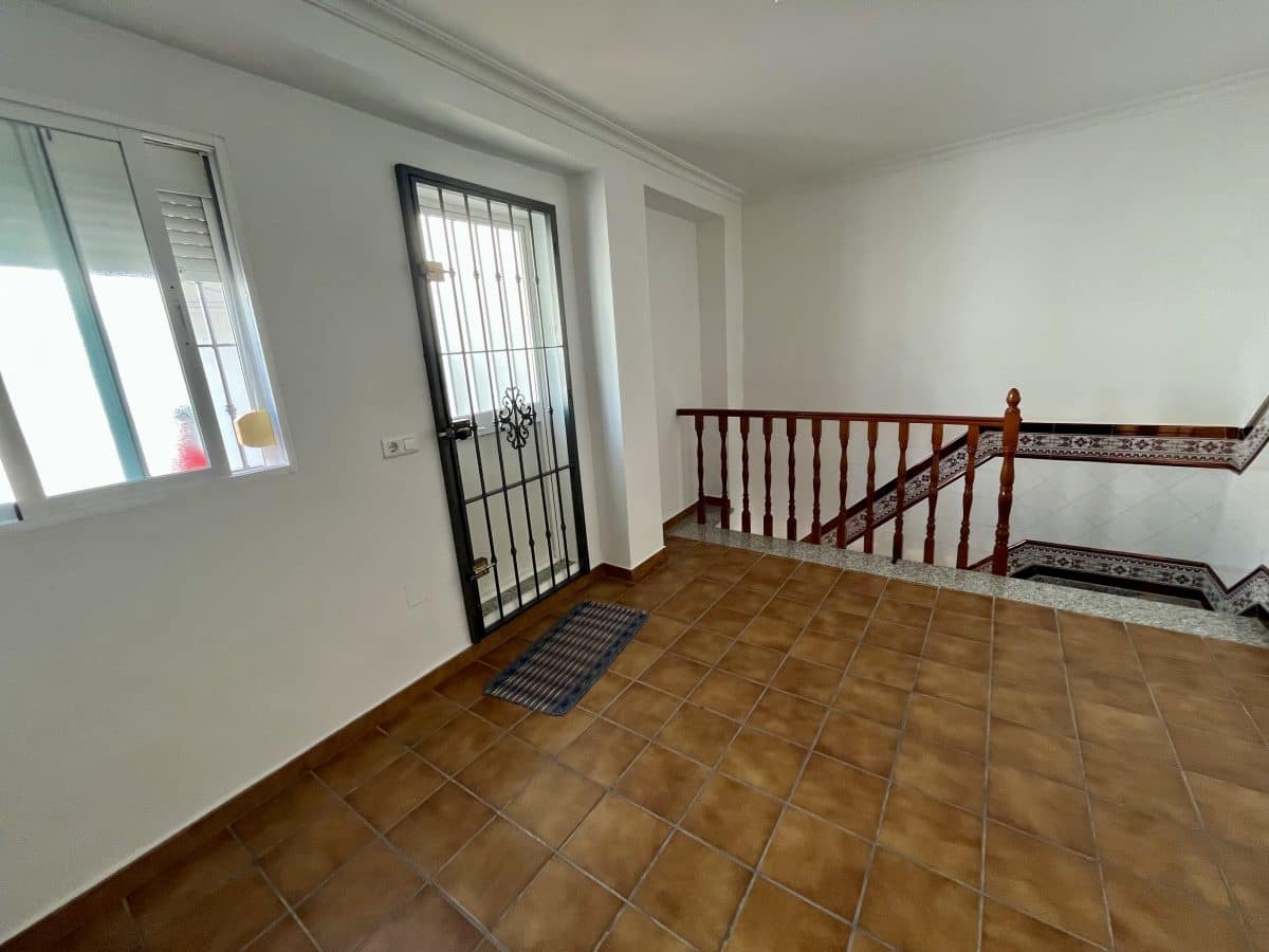 5 slaapkamer Huis te koop in Olvera - € 125.000 (Ref: 9424122)
