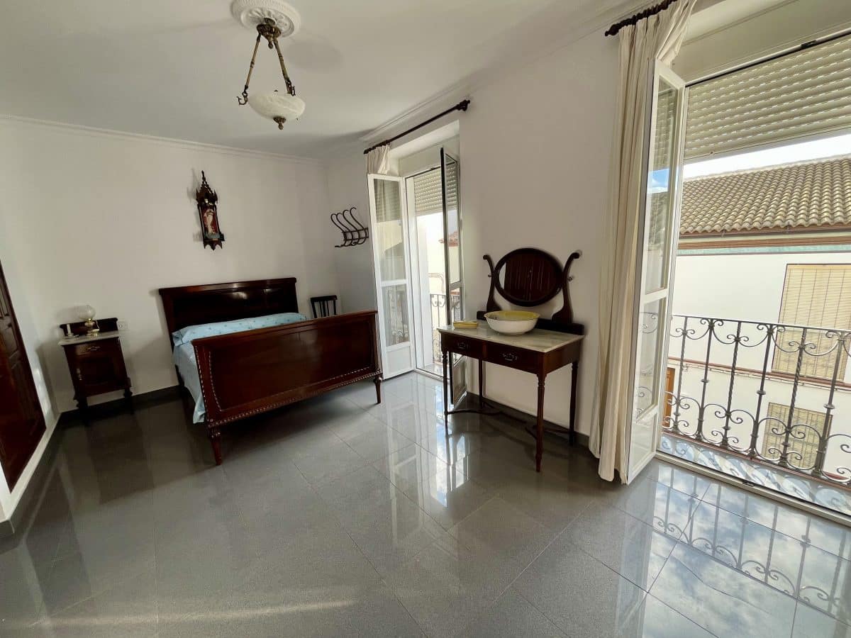 5 slaapkamer Huis te koop in Olvera - € 125.000 (Ref: 9424122)