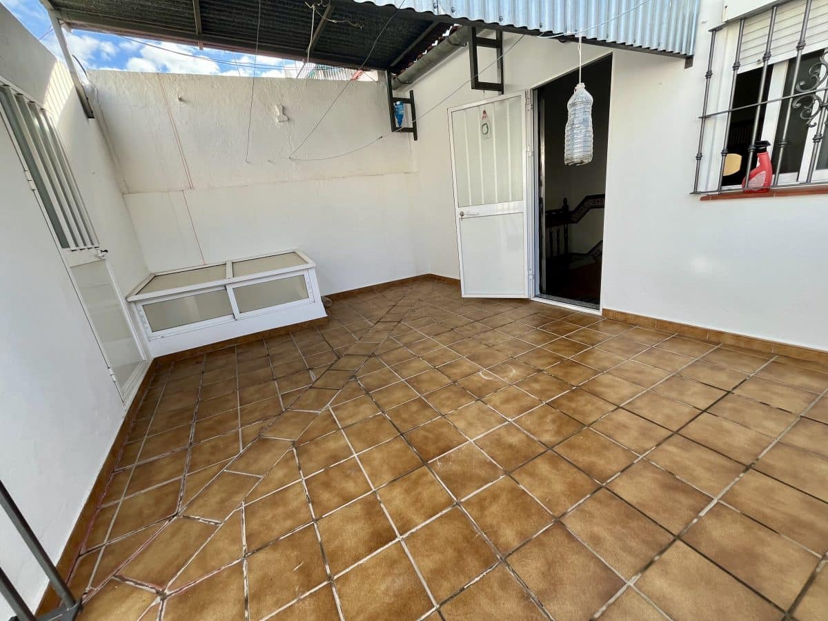 5 slaapkamer Huis te koop in Olvera - € 125.000 (Ref: 9424122)