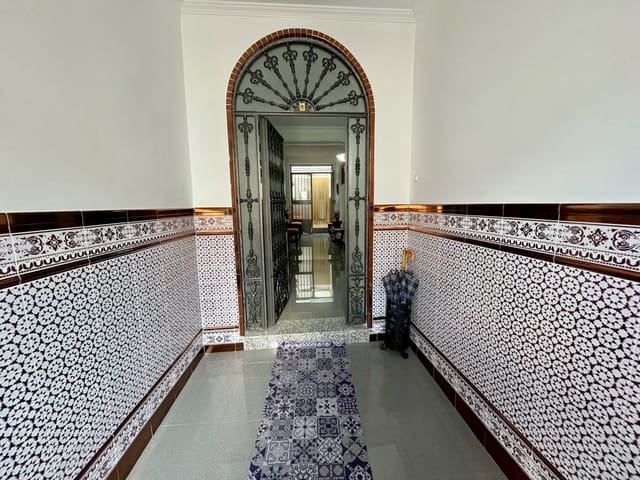 5 slaapkamer Huis te koop in Olvera - € 125.000 (Ref: 9424122)