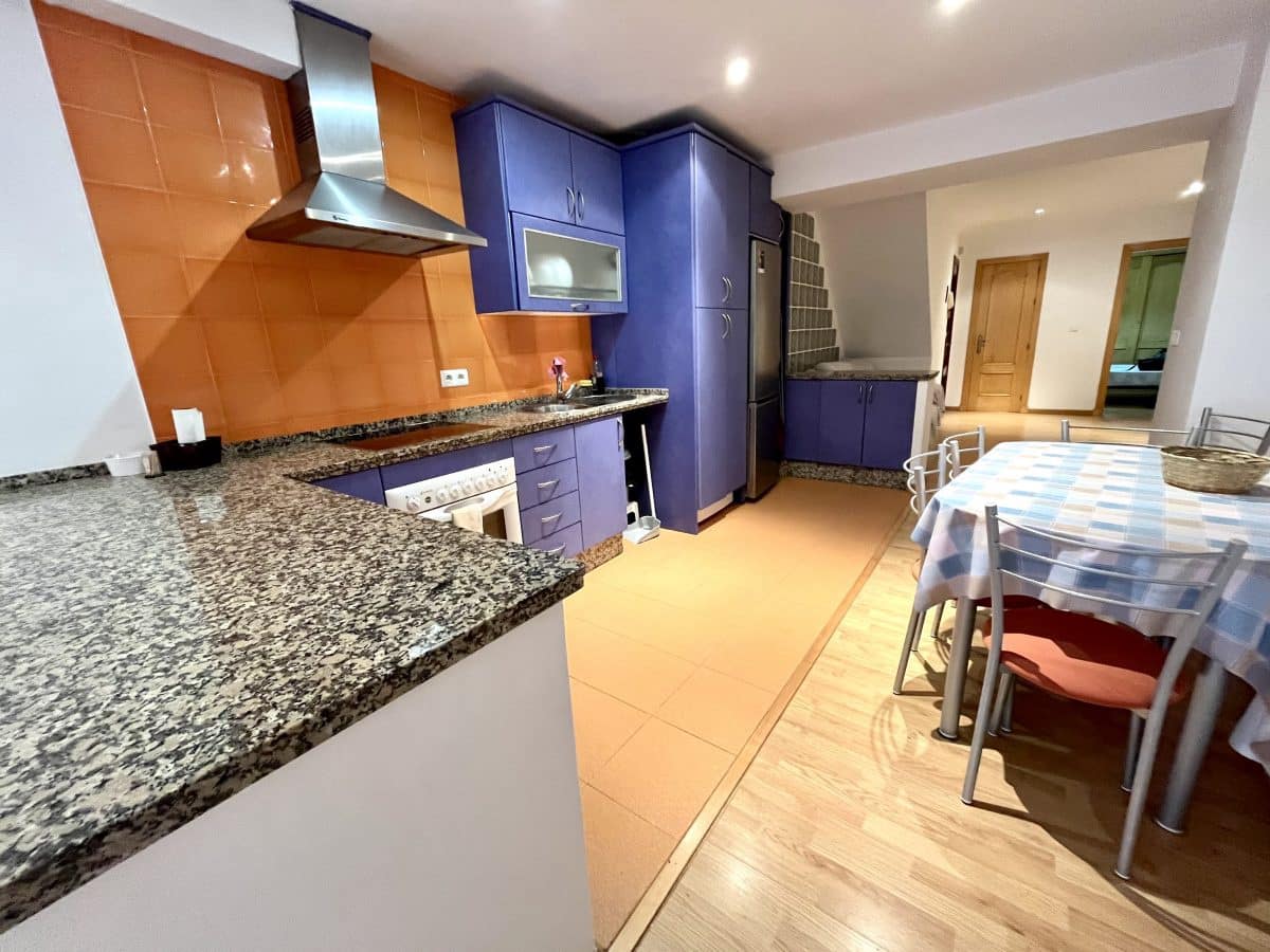 Apartment for sale in Olvera - € 50,000 (Ref: 9460592)