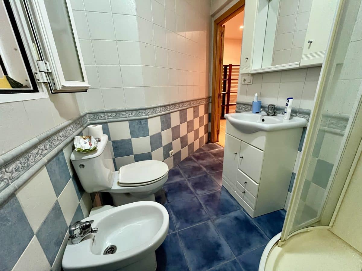 Apartment for sale in Olvera - € 50,000 (Ref: 9460592)