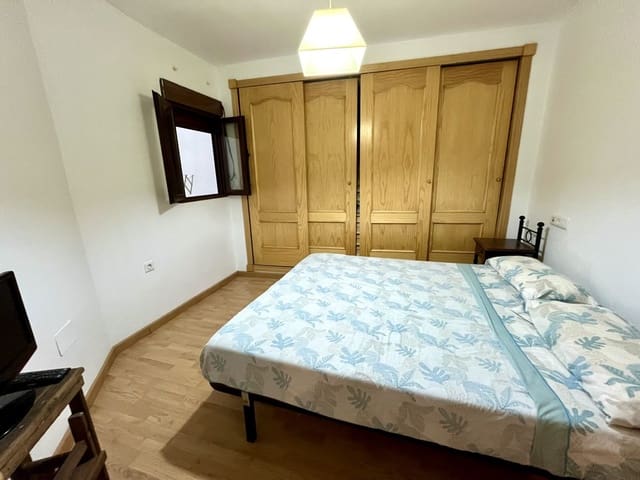 Apartment for sale in Olvera - € 50,000 (Ref: 9460592)