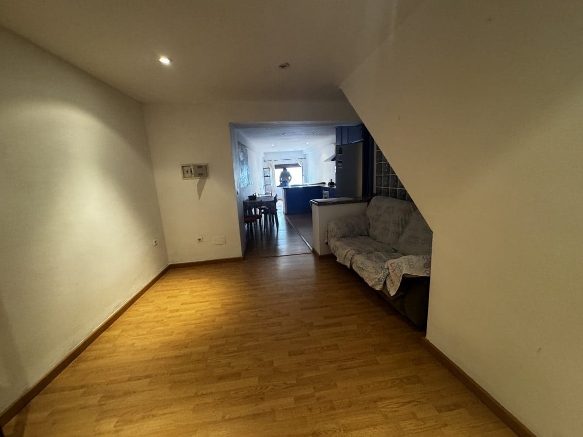 Apartment for sale in Olvera - € 50,000 (Ref: 9460592)