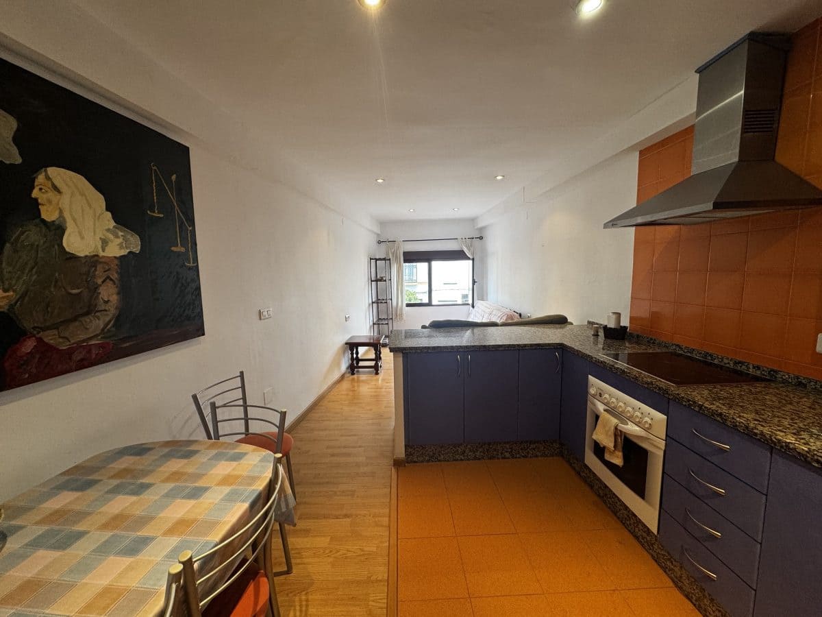 Apartment for sale in Olvera - € 50,000 (Ref: 9460592)