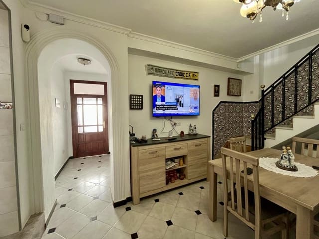4 bedroom Townhouse for sale in Algodonales - € 132,000 (Ref: 9460592)
