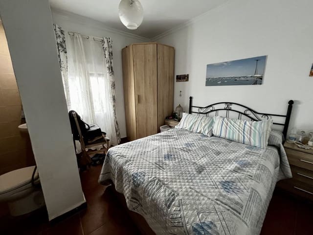 4 bedroom Townhouse for sale in Algodonales - € 132,000 (Ref: 9460592)