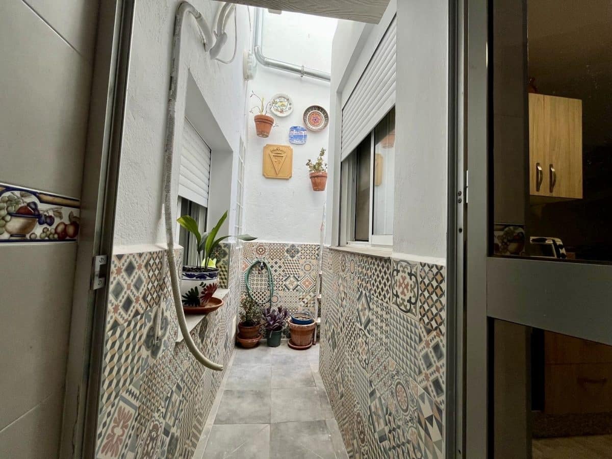 4 bedroom Townhouse for sale in Algodonales - € 132,000 (Ref: 9460592)