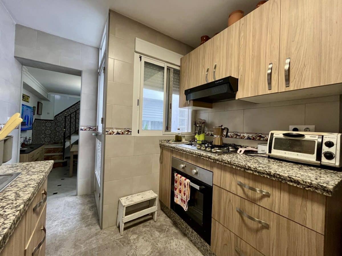 4 bedroom Townhouse for sale in Algodonales - € 132,000 (Ref: 9460592)