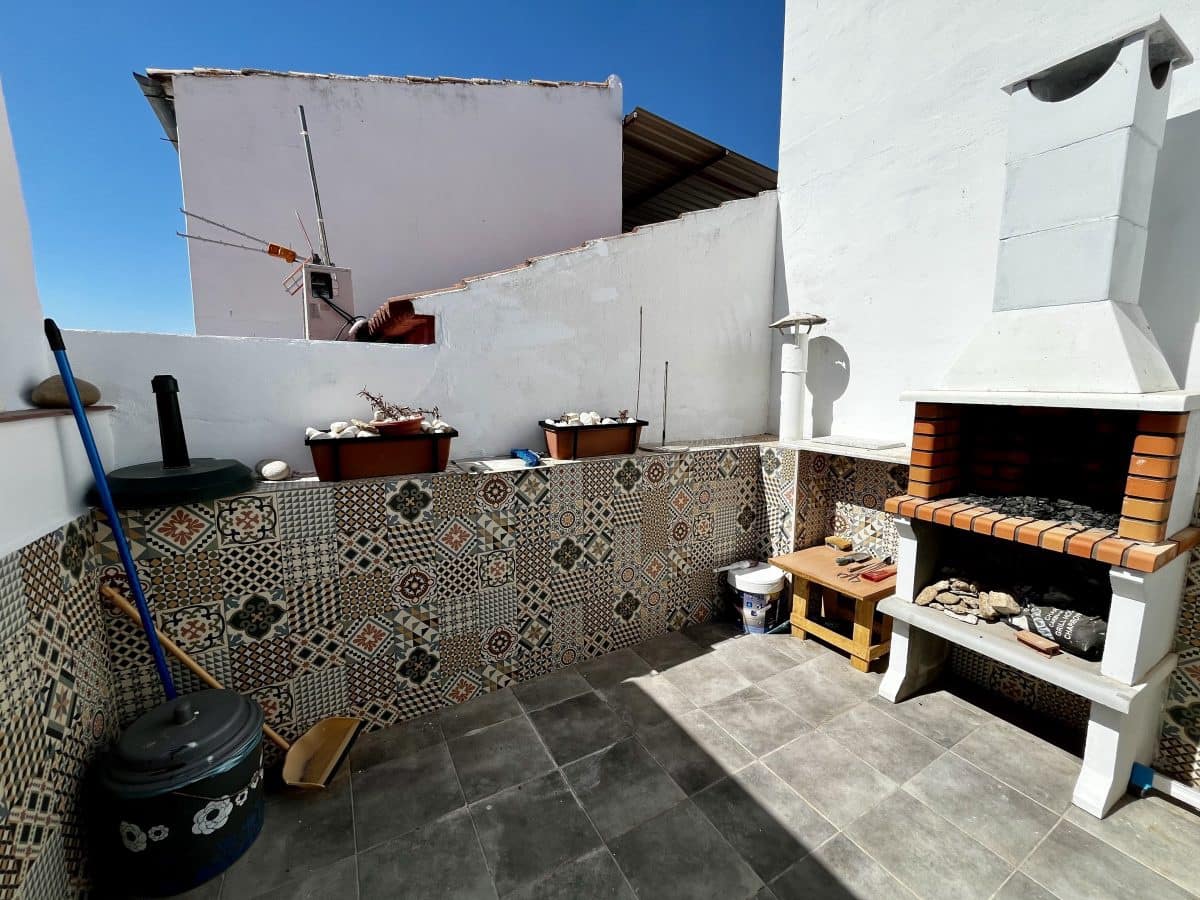 4 bedroom Townhouse for sale in Algodonales - € 132,000 (Ref: 9460592)
