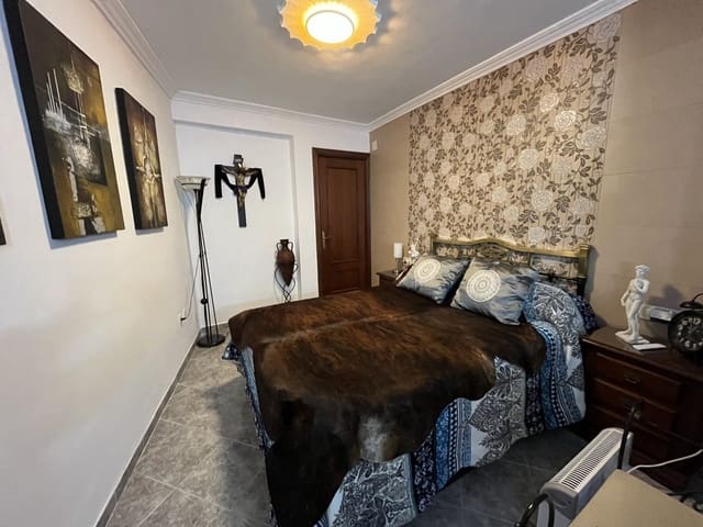 2 makuuhuone Omakotitalo myytävänä paikassa Olvera - 66 000 € (Ref: 9506420)