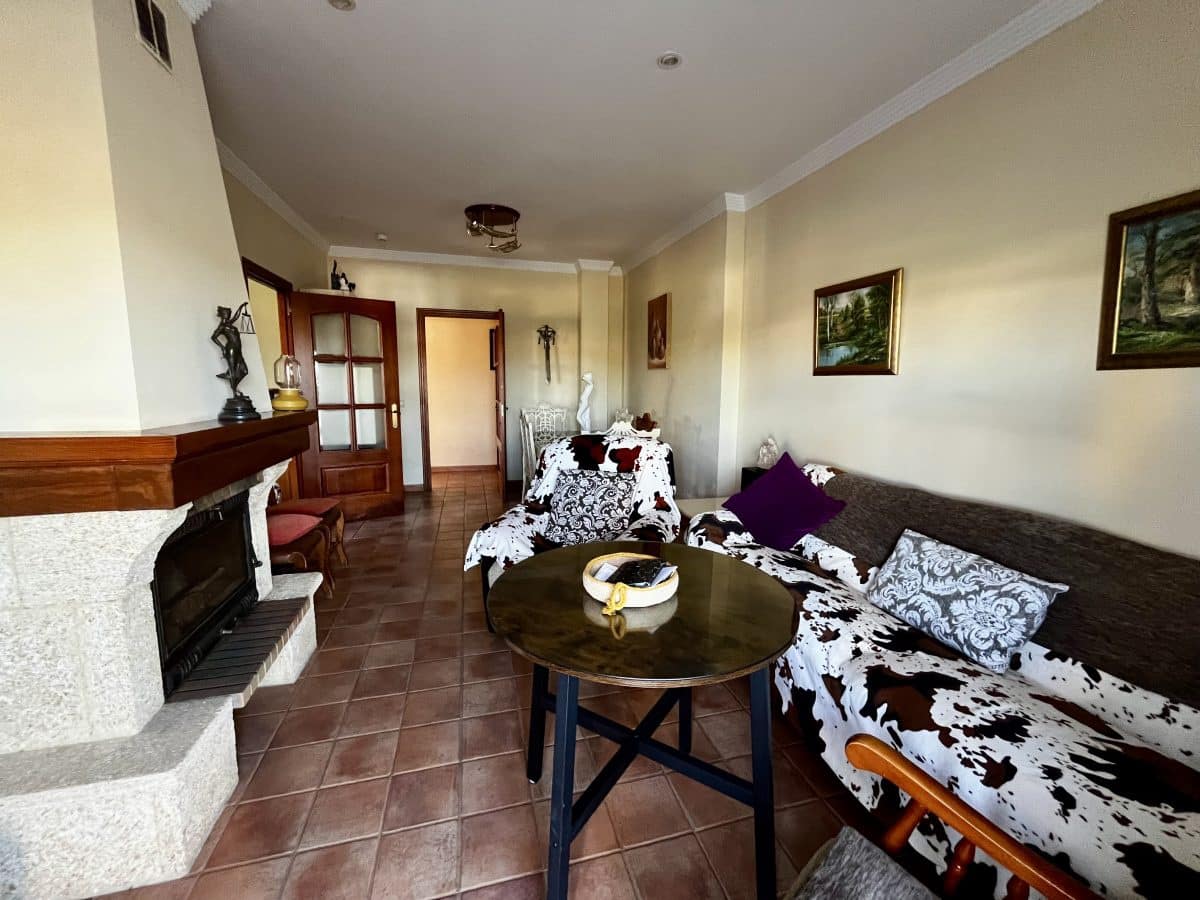 3 sypialnia Willa na sprzedaż w Olvera z basenem garażem - 330 000 € (Ref: 9506420)
