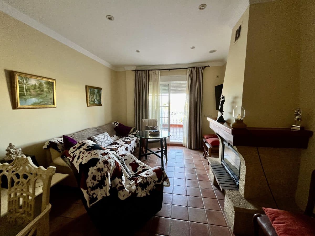 3 sypialnia Willa na sprzedaż w Olvera z basenem garażem - 330 000 € (Ref: 9506420)