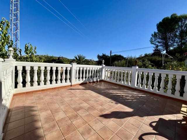3 sypialnia Willa na sprzedaż w Olvera z basenem garażem - 330 000 € (Ref: 9506420)