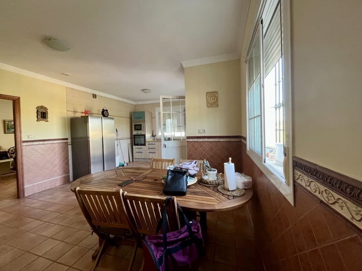 3 sypialnia Willa na sprzedaż w Olvera z basenem garażem - 330 000 € (Ref: 9506420)
