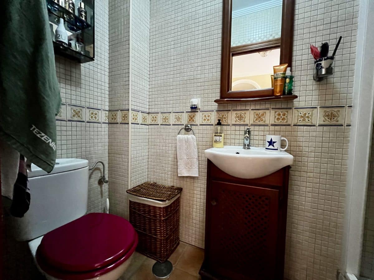 3 sypialnia Willa na sprzedaż w Olvera z basenem garażem - 330 000 € (Ref: 9506420)