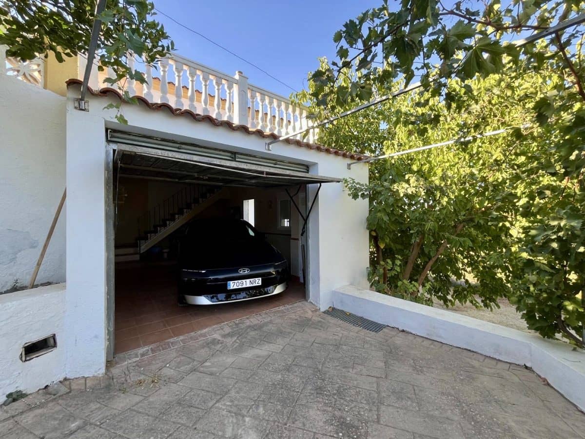 3 sypialnia Willa na sprzedaż w Olvera z basenem garażem - 330 000 € (Ref: 9506420)