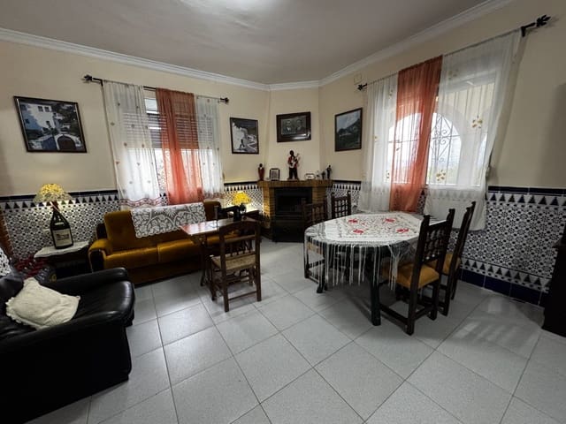 4 quarto Moradia para venda em Olvera com piscina - 599 000 € (Ref: 9517862)