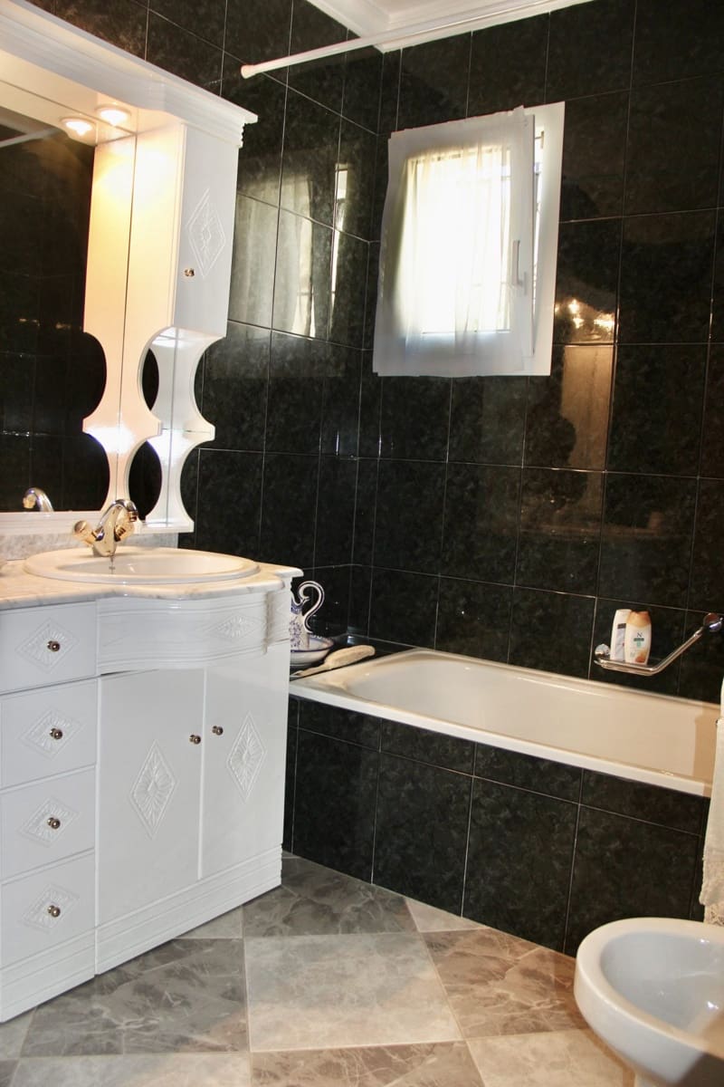 4 Zimmer Finca/Landgut zu verkaufen in Benaocaz - 360.000 € (Ref: 9669095)