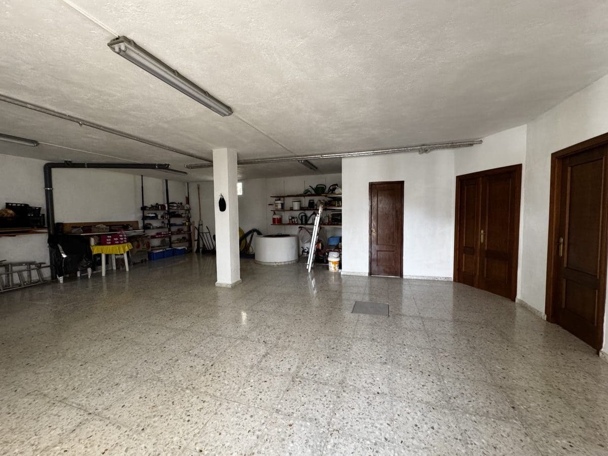 4 bedroom Finca/Country House for sale in Benaocaz - € 360,000 (Ref: 9669095)