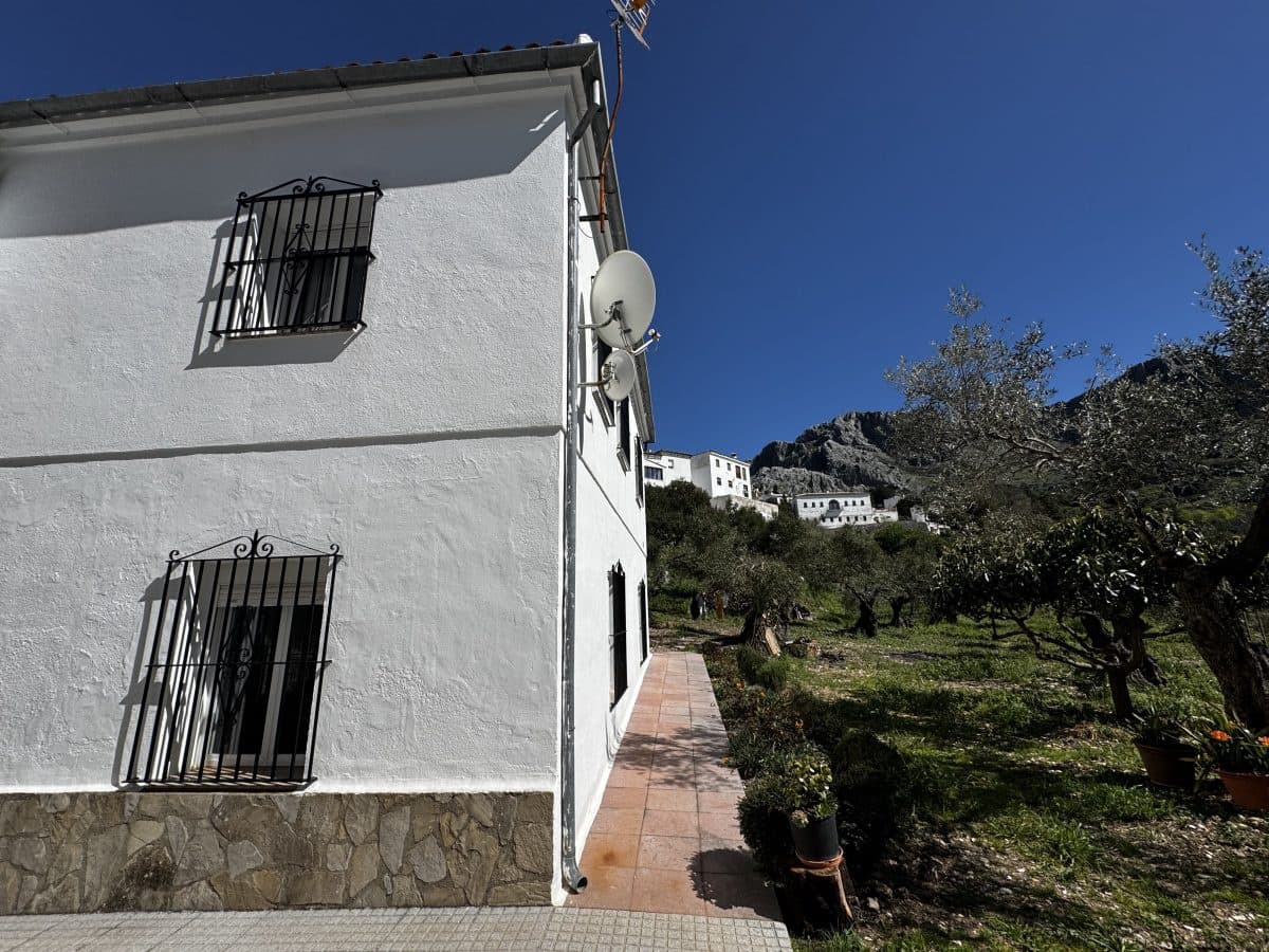 4 bedroom Finca/Country House for sale in Benaocaz - € 360,000 (Ref: 9669095)