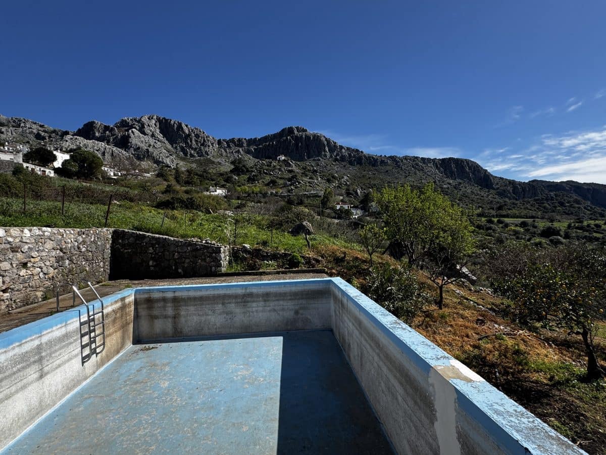 4 bedroom Finca/Country House for sale in Benaocaz - € 360,000 (Ref: 9669095)