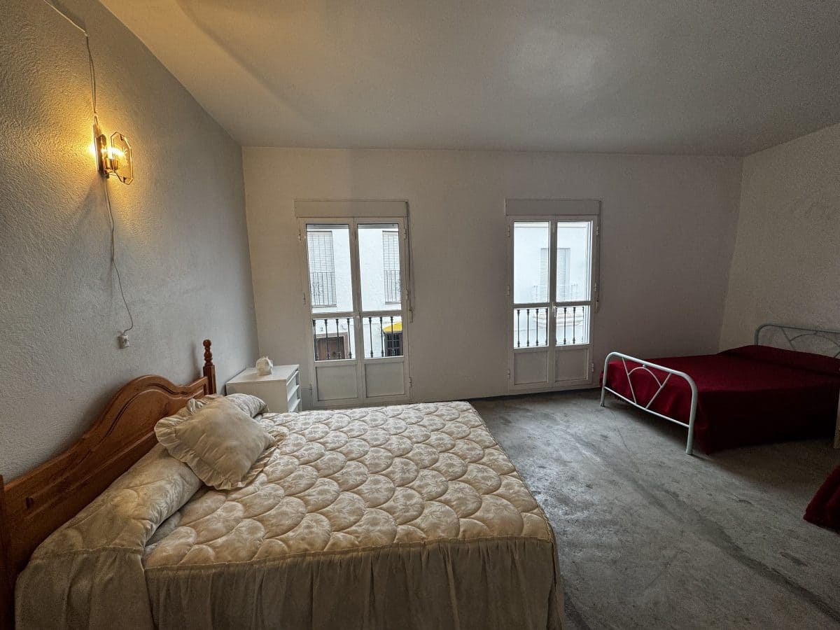 7 chambre Maison de Ville à vendre à Olvera - 122 000 € (Ref: 9669096)