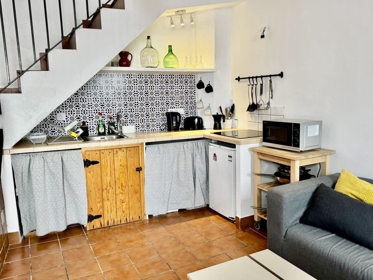 Townhouse for sale in Olvera - € 65,000 (Ref: 9675953)