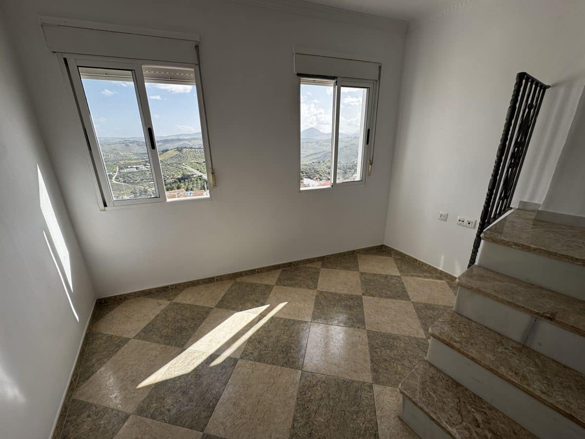 3 bedroom Townhouse for sale in Olvera - € 68,995 (Ref: 9681391)