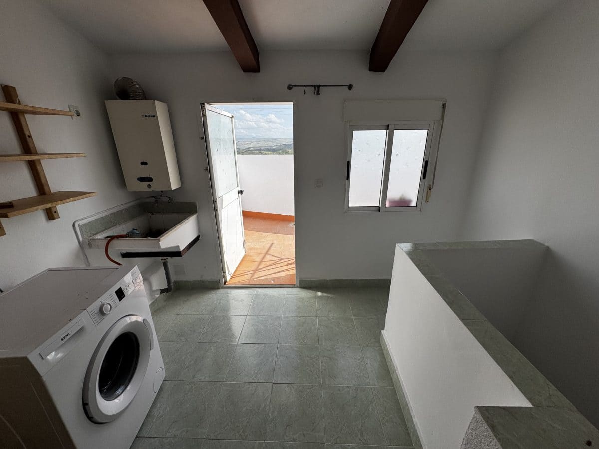 3 bedroom Townhouse for sale in Olvera - € 68,995 (Ref: 9681391)