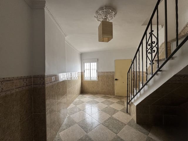 3 sypialnia Dom na sprzedaż w Olvera - 68 995 € (Ref: 9681391)