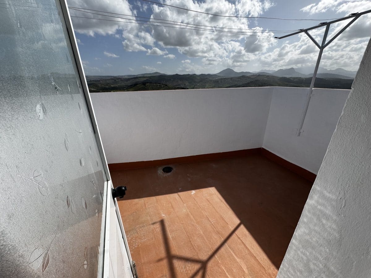 3 bedroom Townhouse for sale in Olvera - € 68,995 (Ref: 9681391)