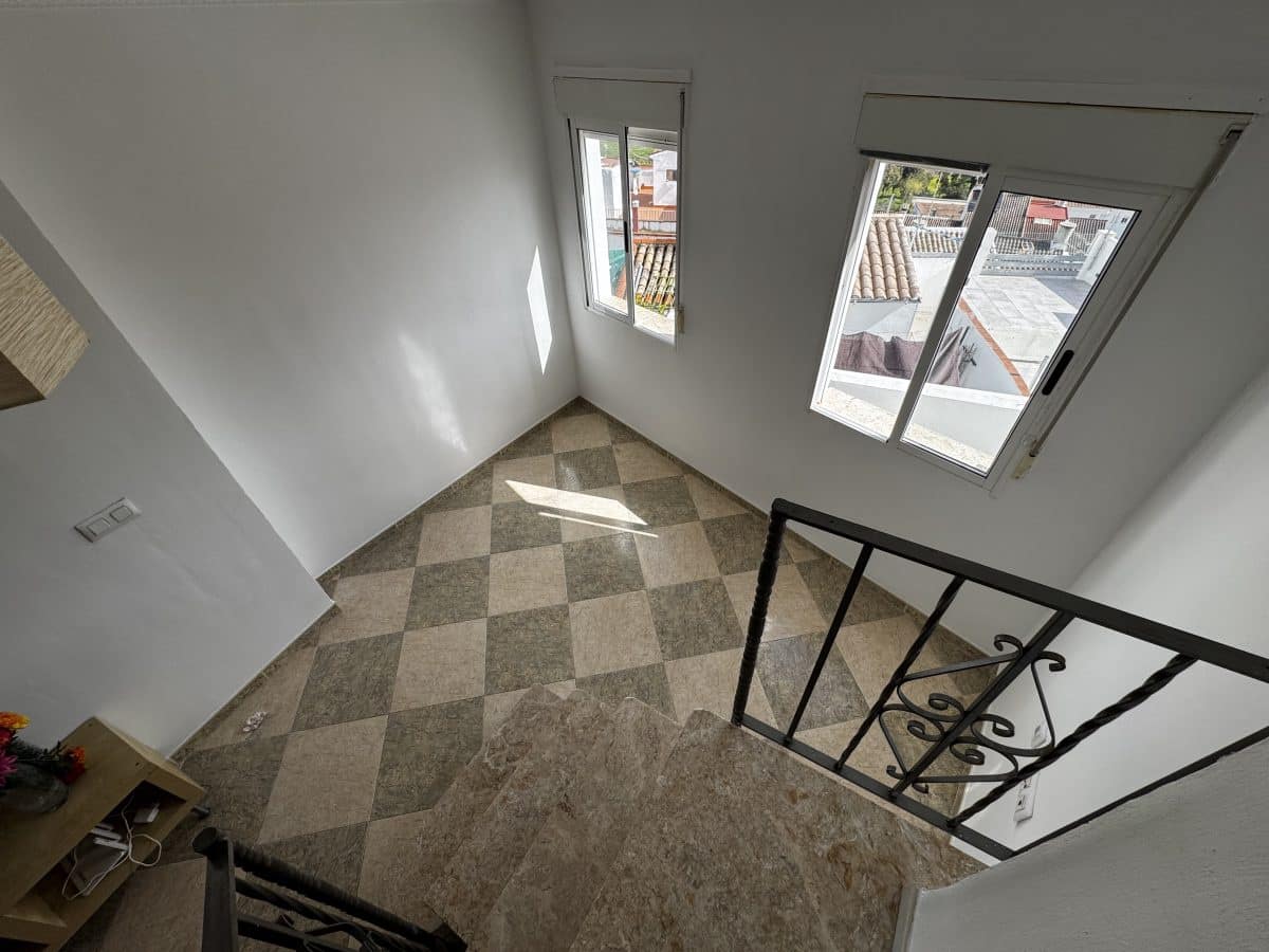 3 bedroom Townhouse for sale in Olvera - € 68,995 (Ref: 9681391)