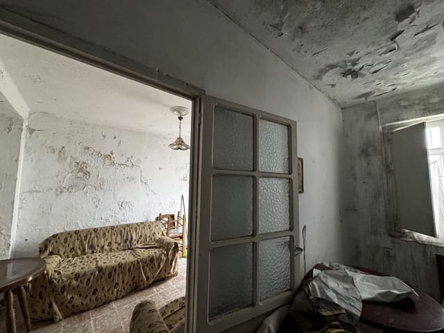 3 soverom Hus til salgs i Olvera - € 30 000 (Ref: 9681393)