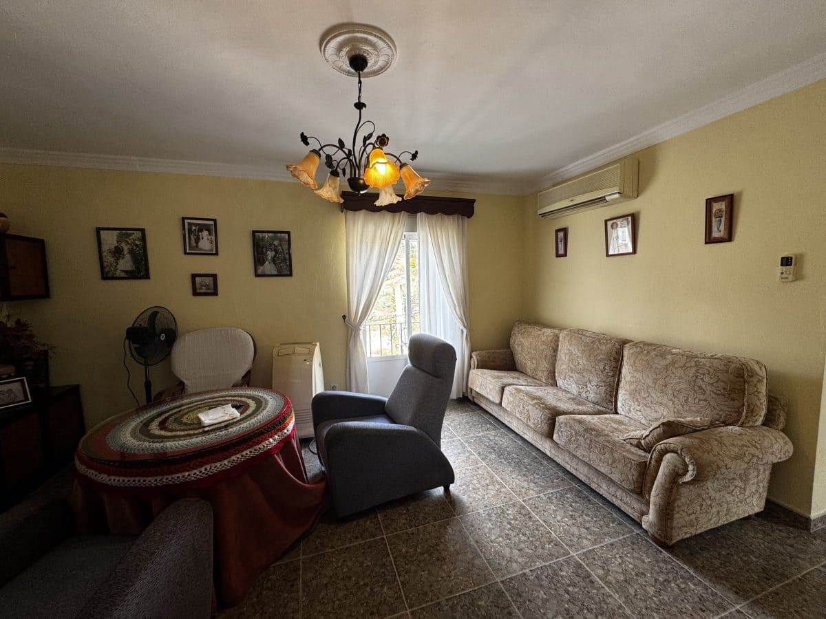 Casa de 5 habitaciones en Torre-Alháquime en venta - 156.000 € (Ref: 9687596)