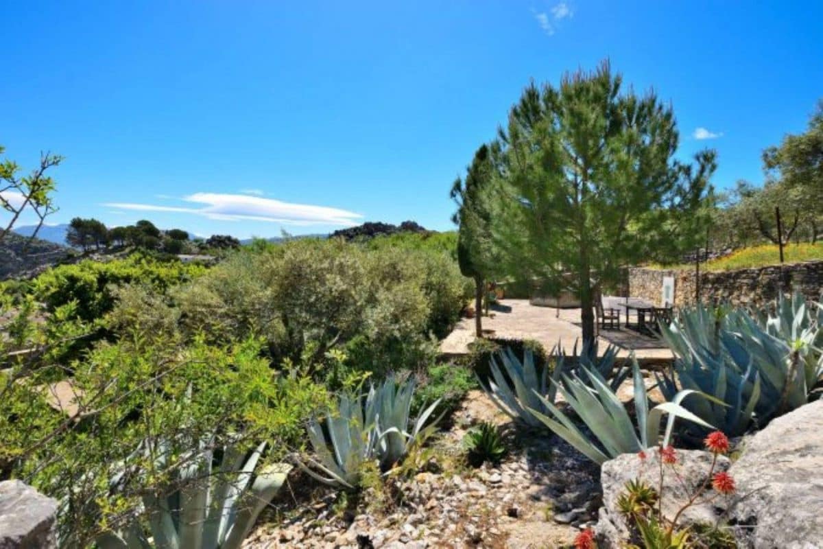 6 bedroom Townhouse for sale in Montejaque - € 495,000 (Ref: 9731559)