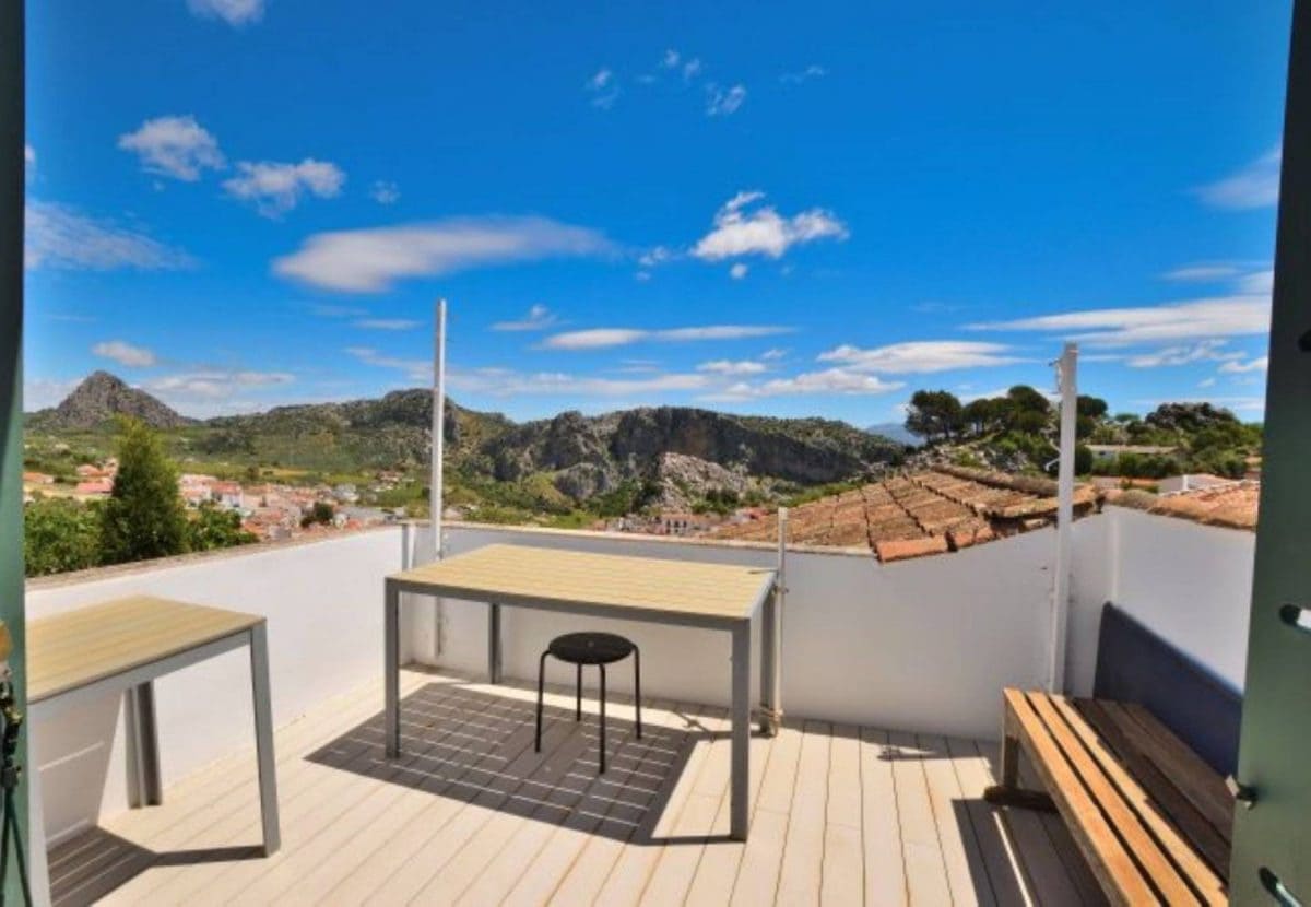 6 bedroom Townhouse for sale in Montejaque - € 495,000 (Ref: 9731559)