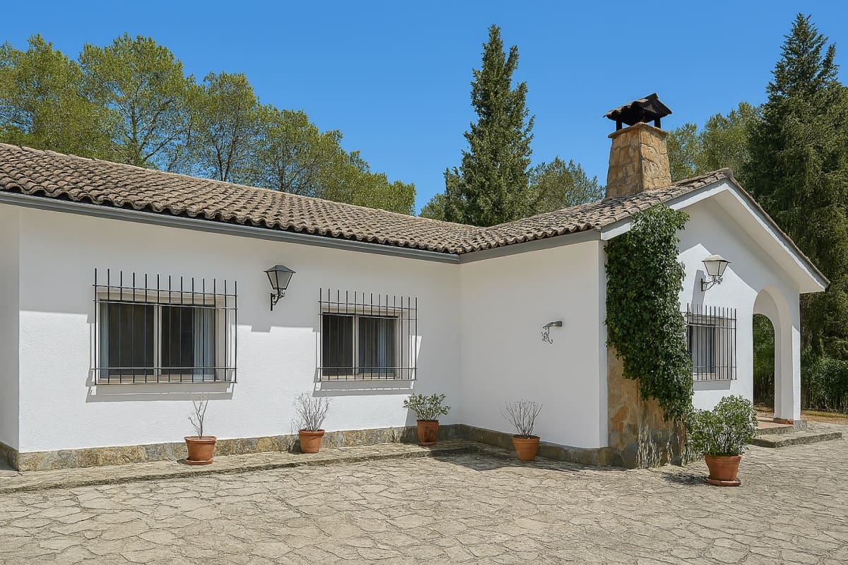 3 bedroom Bungalow for sale in Arriate with pool - € 520,000 (Ref: 9731560)