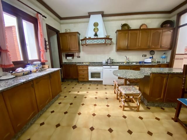 7 Zimmer Haus zu verkaufen in Olvera - 399.000 € (Ref: 9743093)