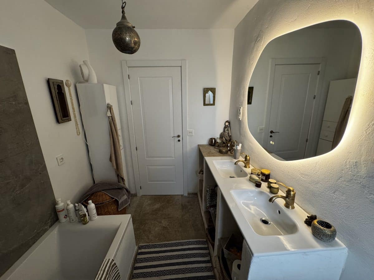 8 soveværelse Finca/Landehus til salg i Setenil de las Bodegas - € 435.000 (Ref: 9747270)