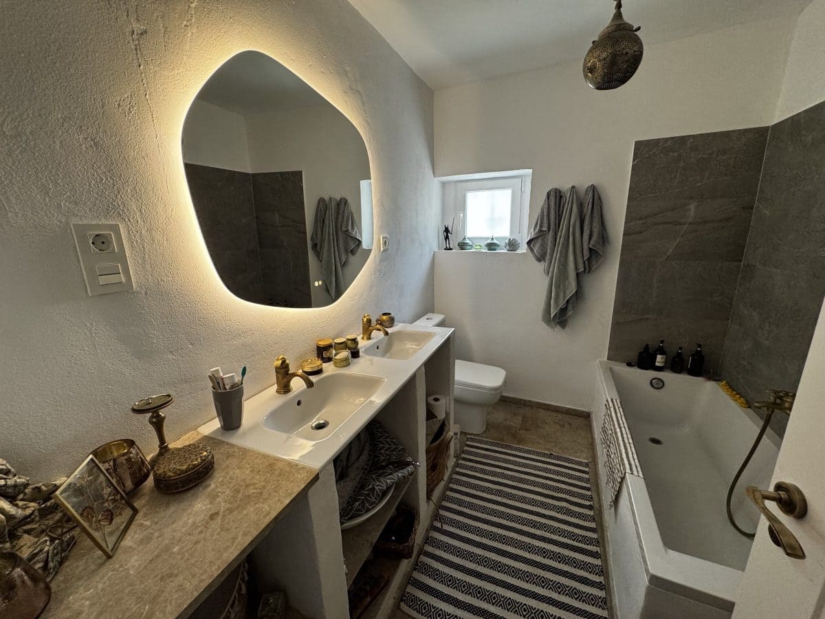 8 soveværelse Finca/Landehus til salg i Setenil de las Bodegas - € 435.000 (Ref: 9747270)