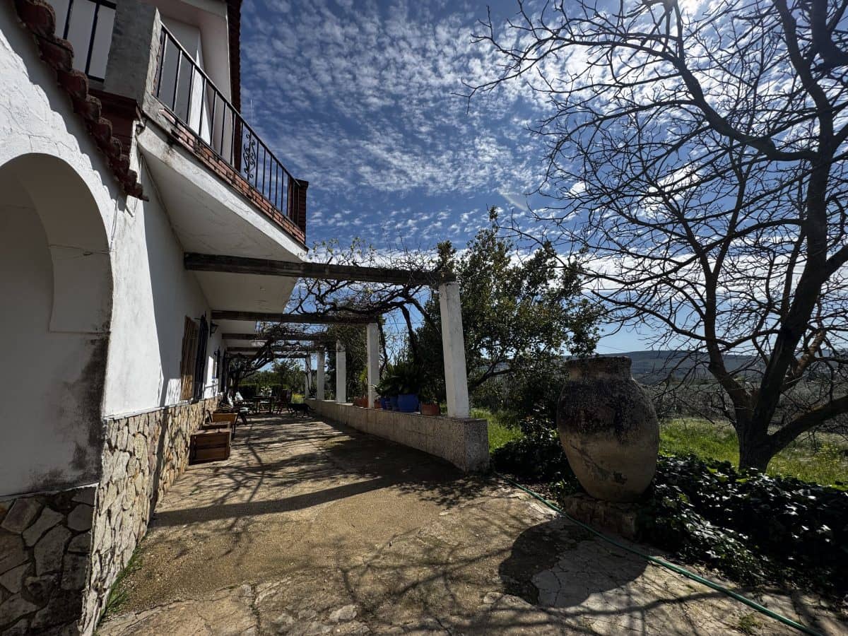 8 soveværelse Finca/Landehus til salg i Setenil de las Bodegas - € 435.000 (Ref: 9747270)